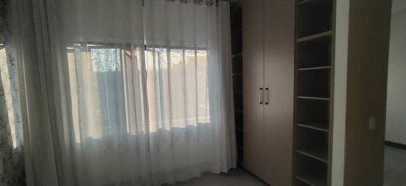 To Let 1 Bedroom Property for Rent in Craighall Gauteng