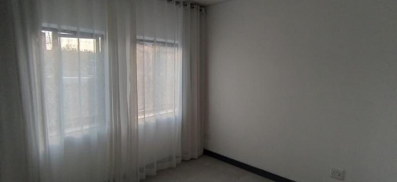 To Let 1 Bedroom Property for Rent in Craighall Gauteng