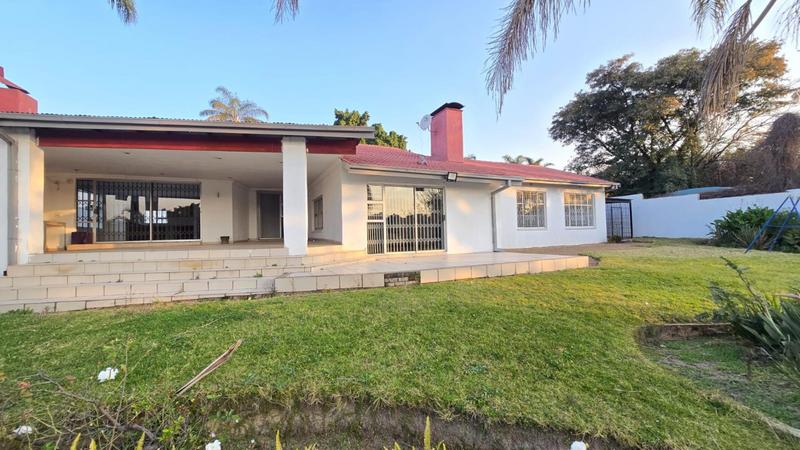 To Let 4 Bedroom Property for Rent in Kew Gauteng