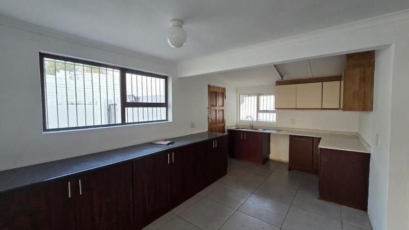 To Let 4 Bedroom Property for Rent in Kew Gauteng