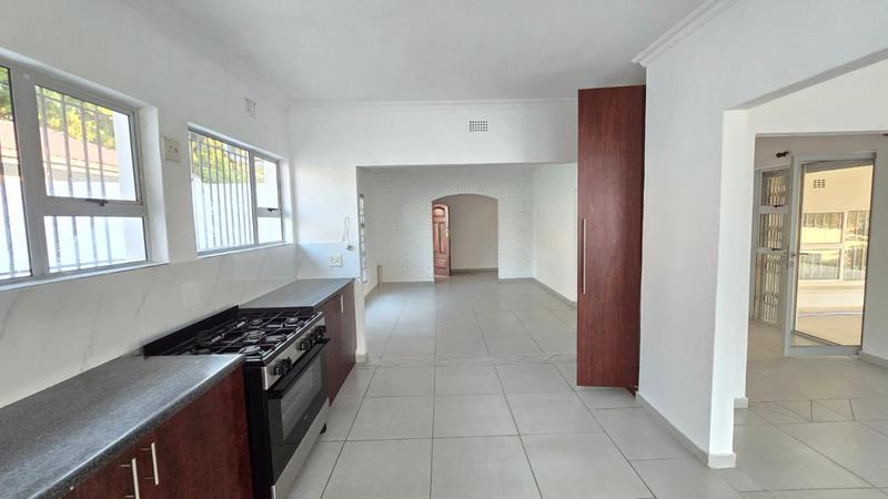 To Let 4 Bedroom Property for Rent in Kew Gauteng