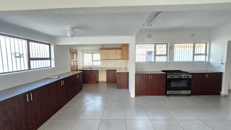 To Let 4 Bedroom Property for Rent in Kew Gauteng