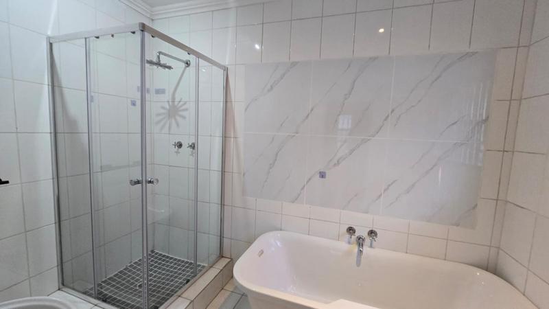 To Let 4 Bedroom Property for Rent in Kew Gauteng