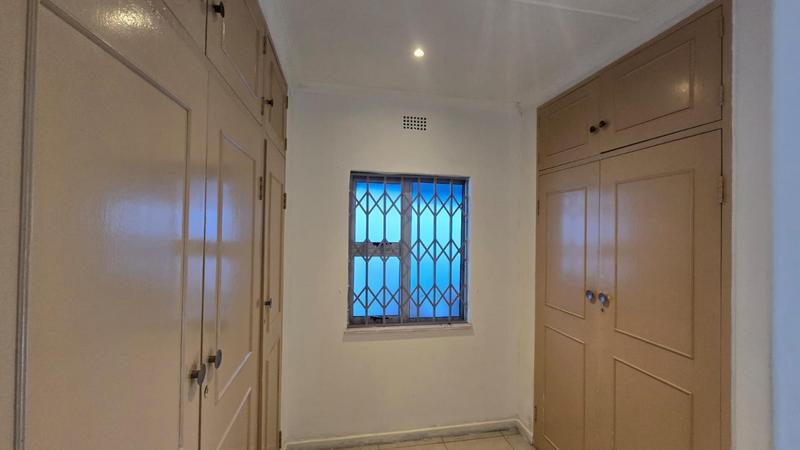 To Let 4 Bedroom Property for Rent in Kew Gauteng