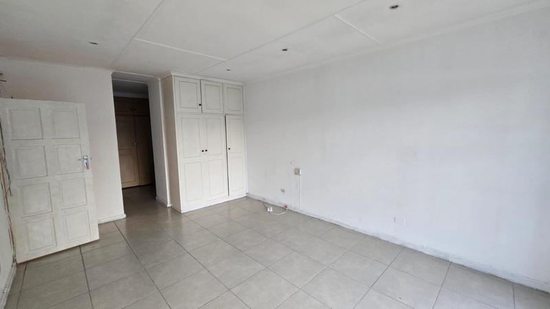To Let 4 Bedroom Property for Rent in Kew Gauteng