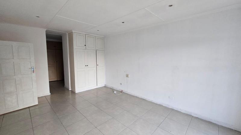 To Let 4 Bedroom Property for Rent in Kew Gauteng