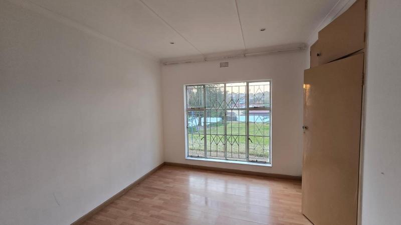 To Let 4 Bedroom Property for Rent in Kew Gauteng