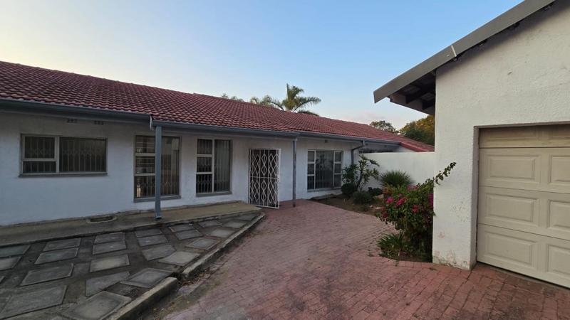 To Let 4 Bedroom Property for Rent in Kew Gauteng