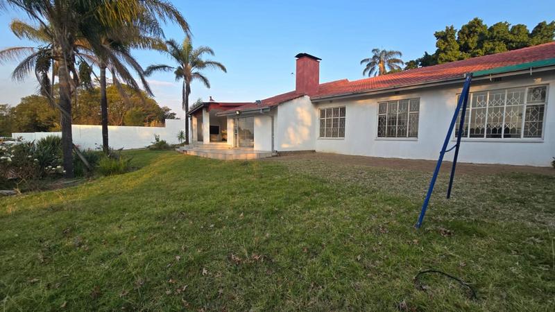 To Let 4 Bedroom Property for Rent in Kew Gauteng