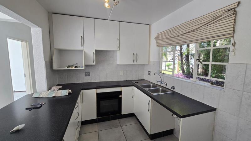 To Let 3 Bedroom Property for Rent in Lonehill Gauteng