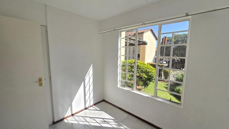 To Let 3 Bedroom Property for Rent in Lonehill Gauteng