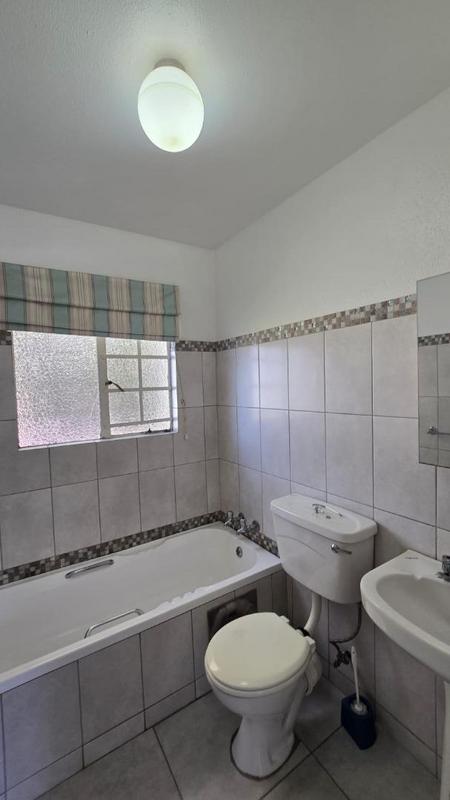 To Let 3 Bedroom Property for Rent in Lonehill Gauteng