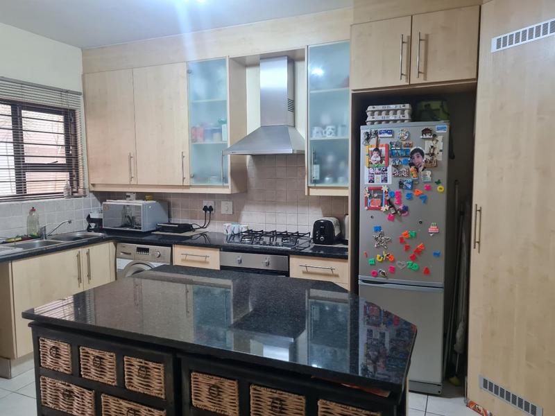 To Let 2 Bedroom Property for Rent in Morningside Gauteng