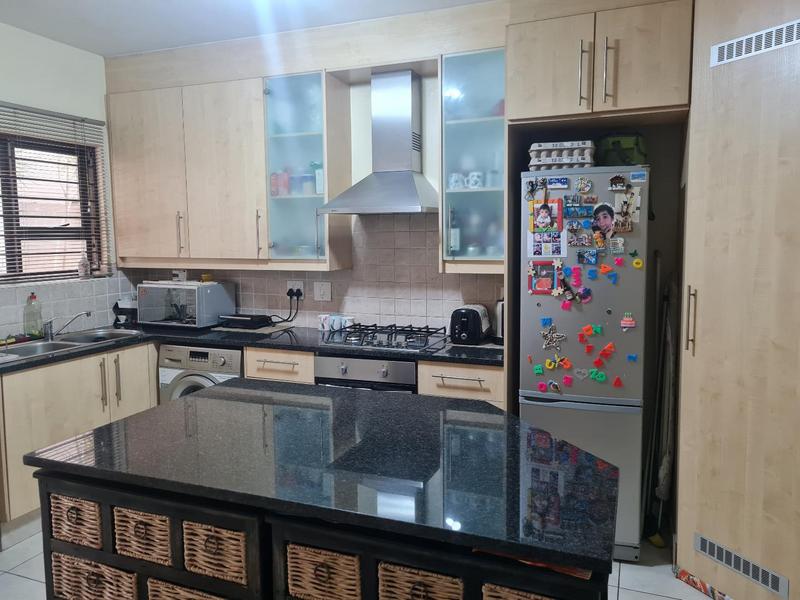 To Let 2 Bedroom Property for Rent in Morningside Gauteng