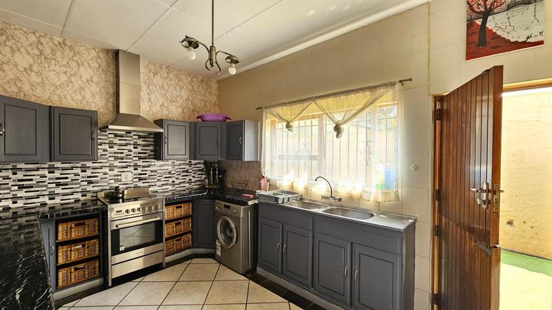 3 Bedroom Property for Sale in East Town Gauteng