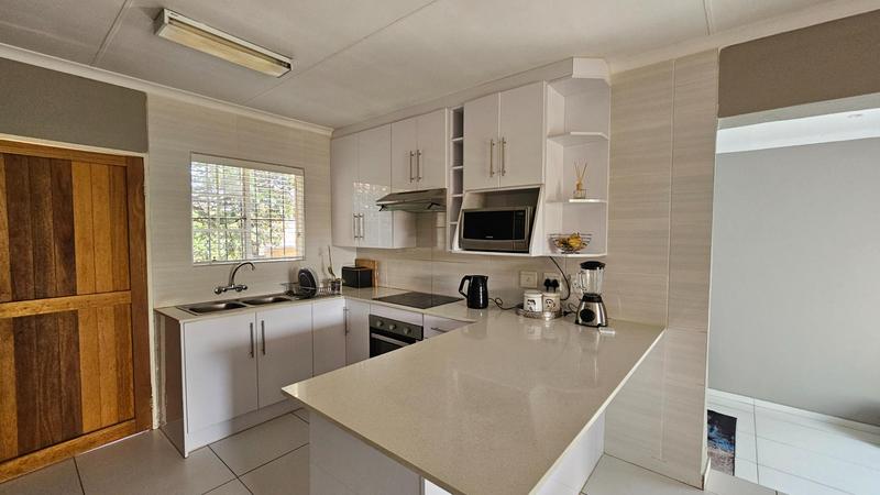 2 Bedroom Property for Sale in Wilgeheuwel Gauteng
