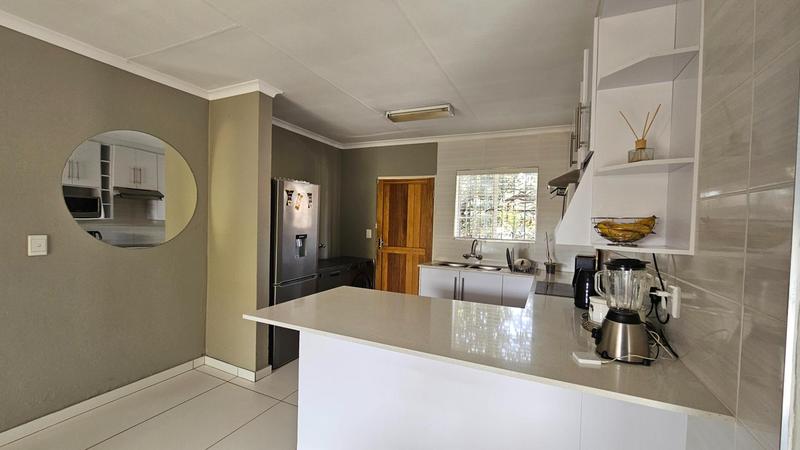 2 Bedroom Property for Sale in Wilgeheuwel Gauteng