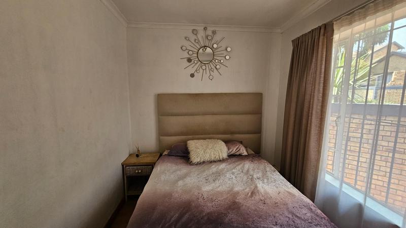 2 Bedroom Property for Sale in Wilgeheuwel Gauteng