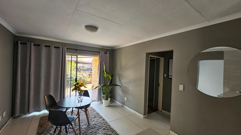 2 Bedroom Property for Sale in Wilgeheuwel Gauteng