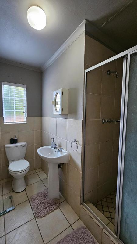 2 Bedroom Property for Sale in Wilgeheuwel Gauteng