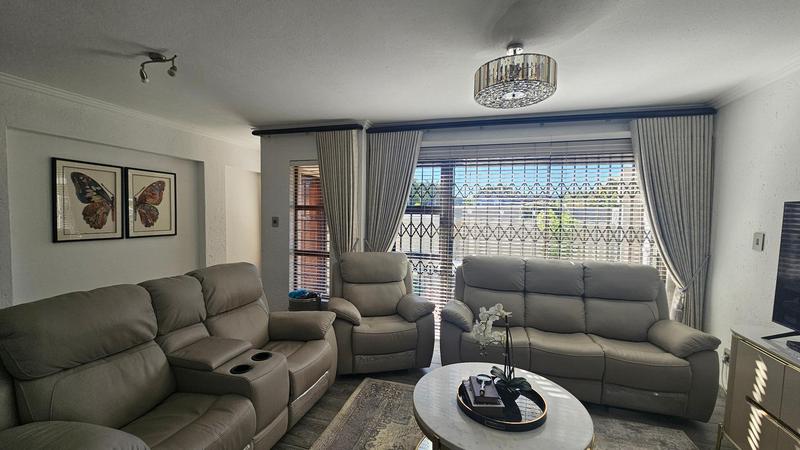 2 Bedroom Property for Sale in Morningside Gauteng