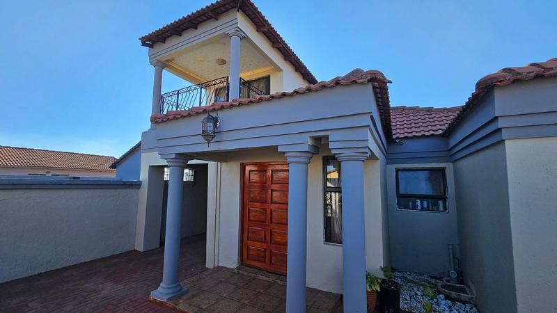 5 Bedroom Property for Sale in Protea Glen Gauteng