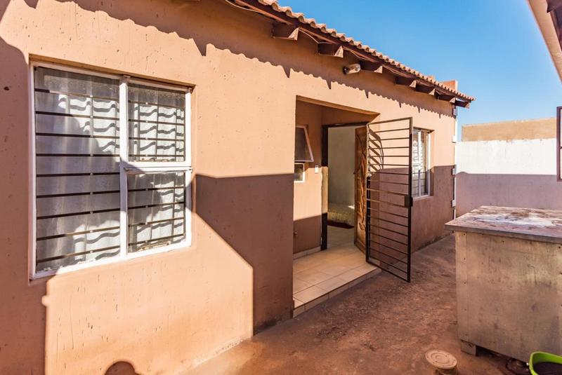3 Bedroom Property for Sale in Protea Glen Gauteng