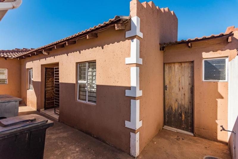3 Bedroom Property for Sale in Protea Glen Gauteng