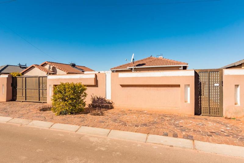 3 Bedroom Property for Sale in Protea Glen Gauteng