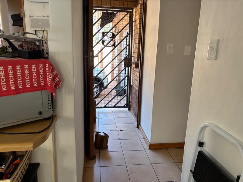 2 Bedroom Property for Sale in Lyttelton Gauteng