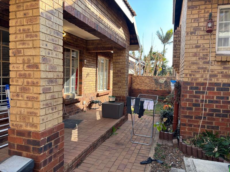 2 Bedroom Property for Sale in Lyttelton Gauteng
