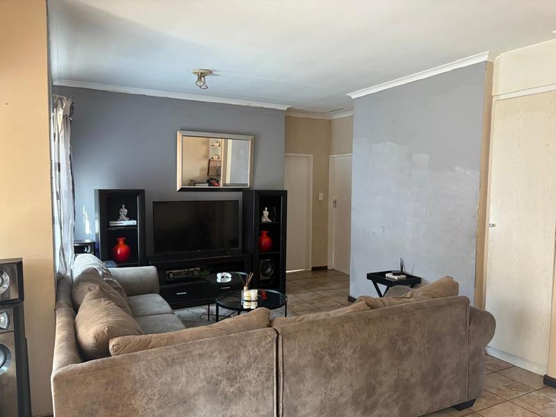 To Let 3 Bedroom Property for Rent in Mooikloof Gauteng