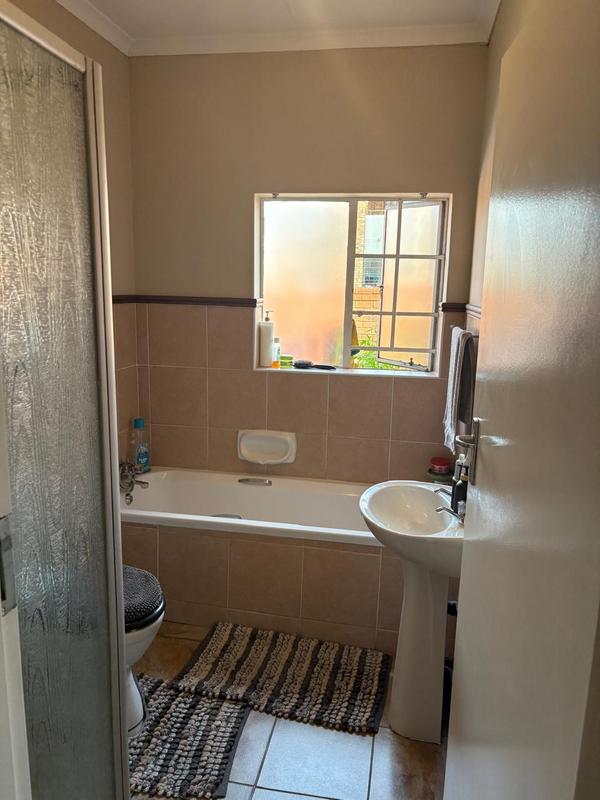 To Let 3 Bedroom Property for Rent in Mooikloof Gauteng