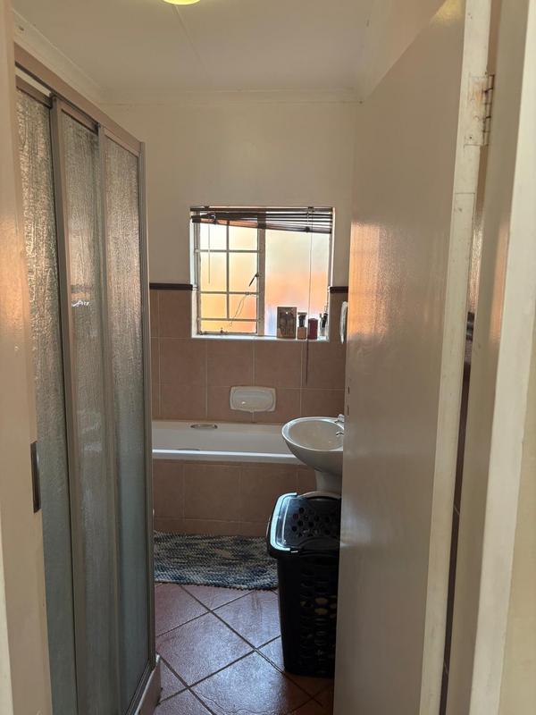To Let 3 Bedroom Property for Rent in Mooikloof Gauteng