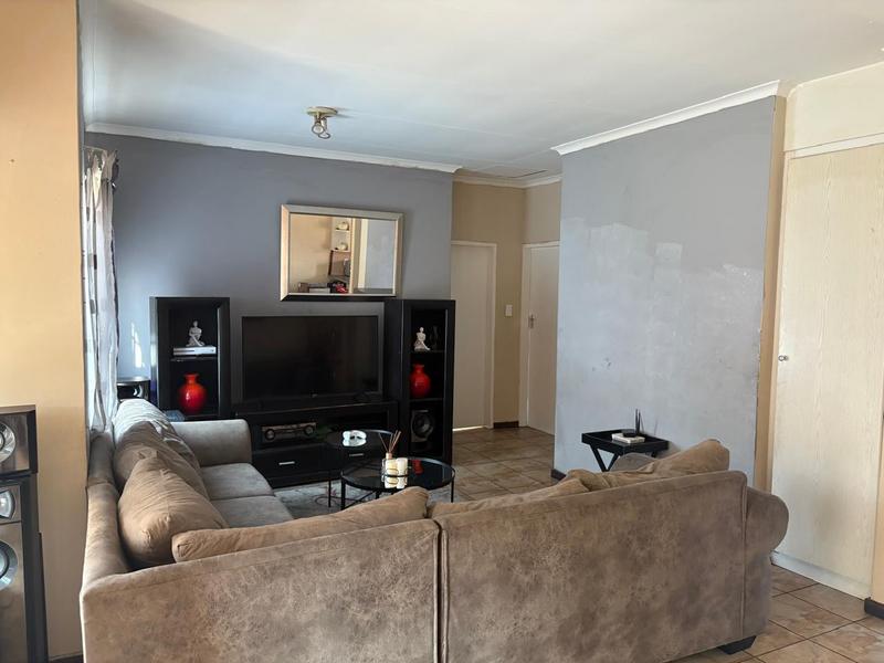 To Let 3 Bedroom Property for Rent in Mooikloof Gauteng