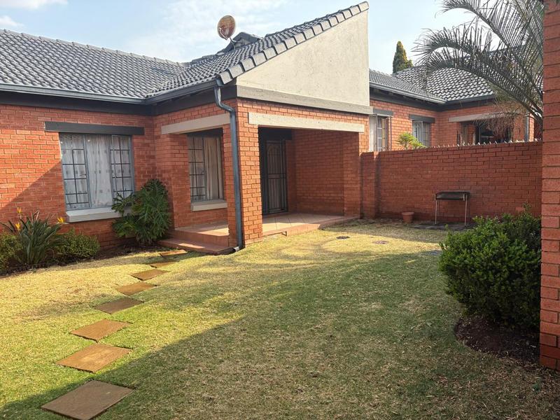 To Let 3 Bedroom Property for Rent in Mooikloof Gauteng