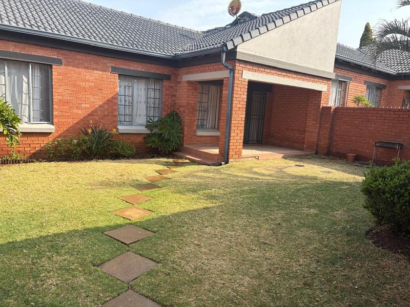 To Let 3 Bedroom Property for Rent in Mooikloof Gauteng