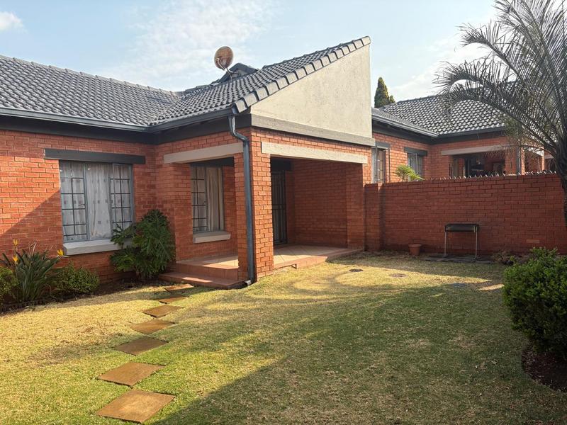 To Let 3 Bedroom Property for Rent in Mooikloof Gauteng