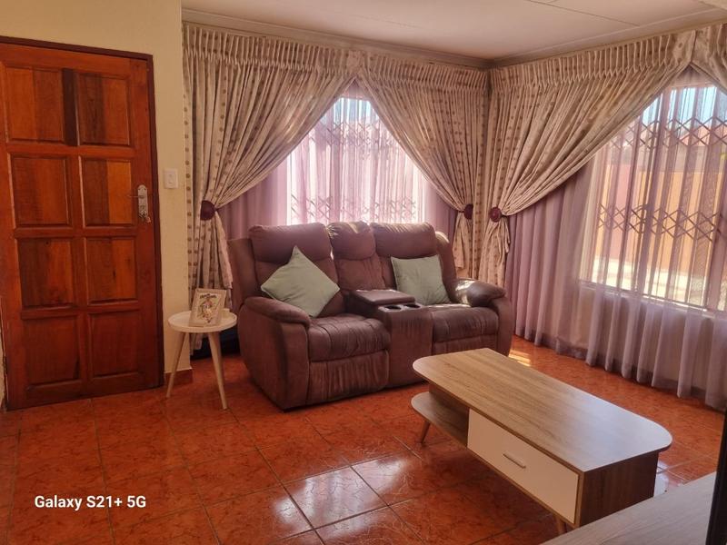 3 Bedroom Property for Sale in Soshanguve VV Gauteng