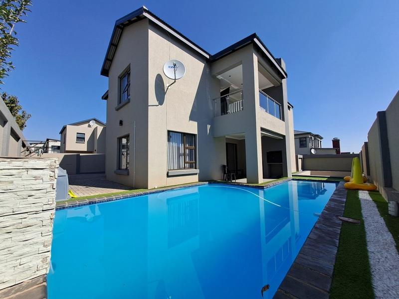 4 Bedroom Property for Sale in Zambezi Manor Lifestyle Estate Gauteng