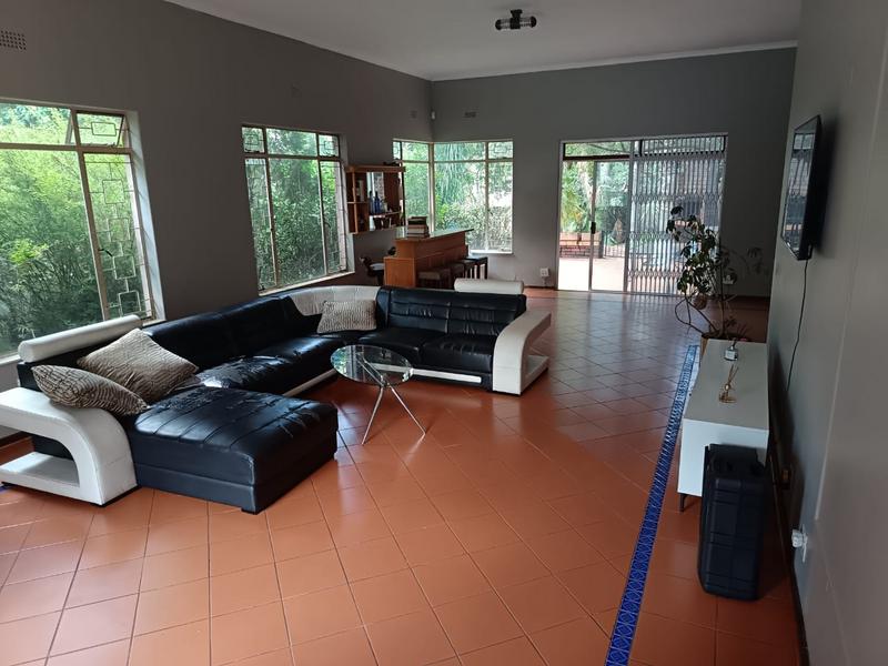 To Let 4 Bedroom Property for Rent in Kew Gauteng