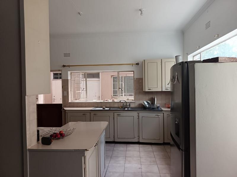 To Let 4 Bedroom Property for Rent in Kew Gauteng