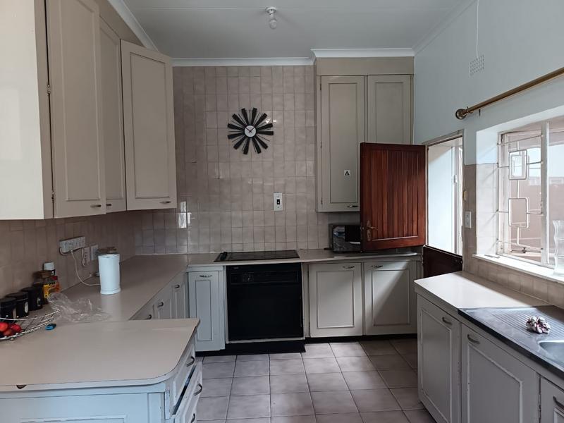 To Let 4 Bedroom Property for Rent in Kew Gauteng