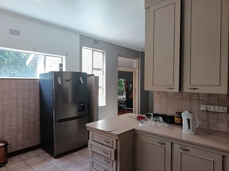 To Let 4 Bedroom Property for Rent in Kew Gauteng