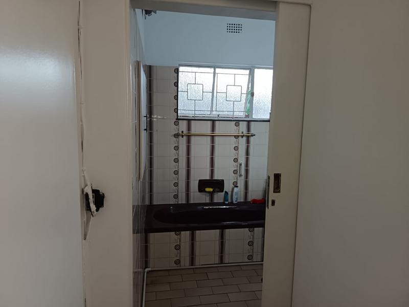 To Let 4 Bedroom Property for Rent in Kew Gauteng