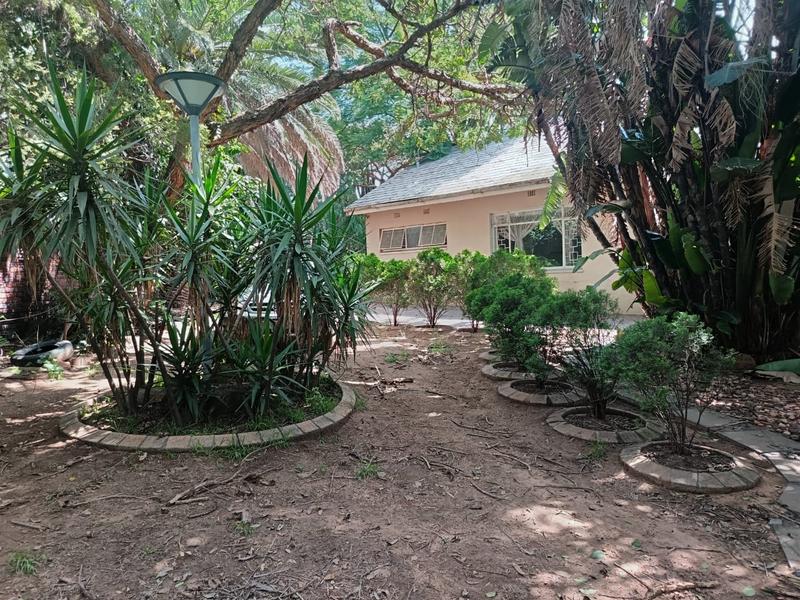 To Let 4 Bedroom Property for Rent in Kew Gauteng