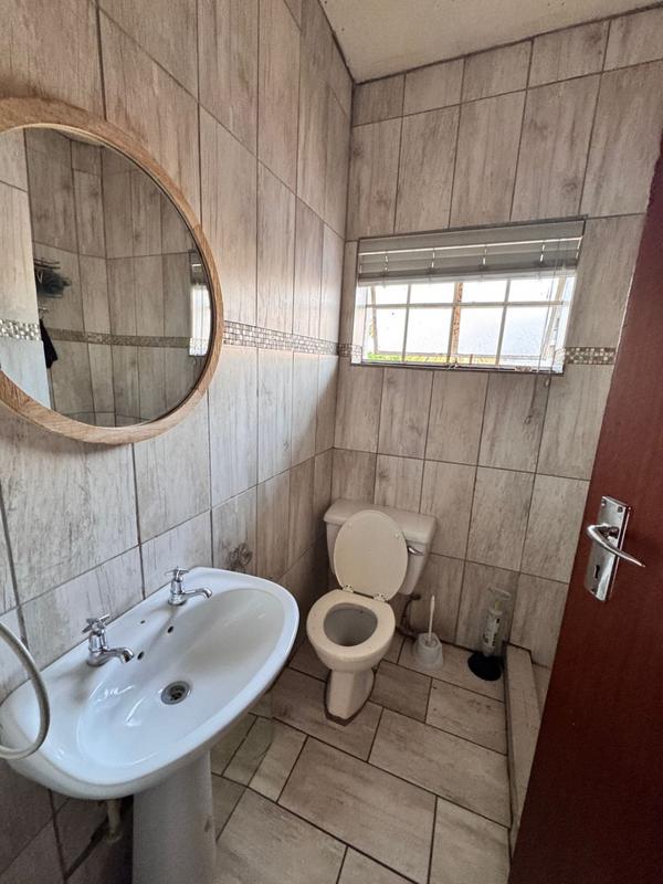 To Let 3 Bedroom Property for Rent in Lyndhurst Gauteng