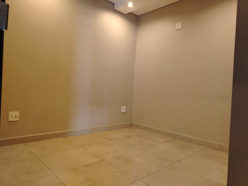 To Let 1 Bedroom Property for Rent in Sandown Gauteng