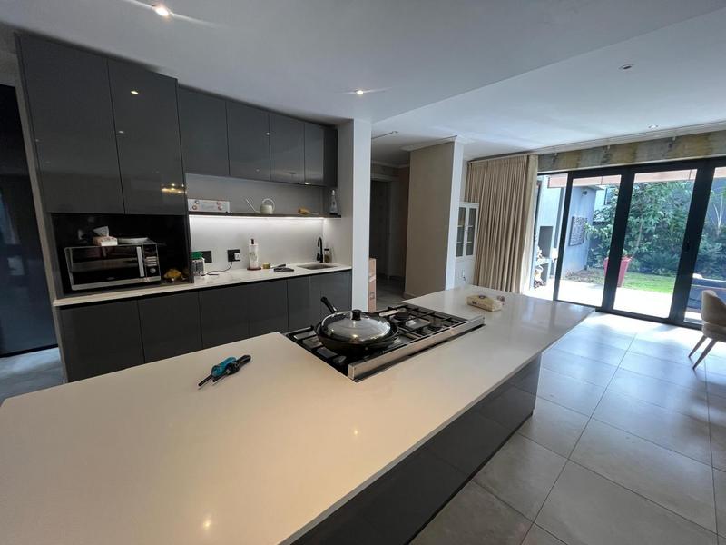 To Let 4 Bedroom Property for Rent in Sandown Gauteng