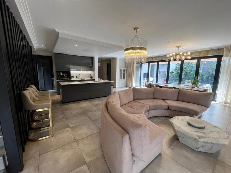 To Let 4 Bedroom Property for Rent in Sandown Gauteng